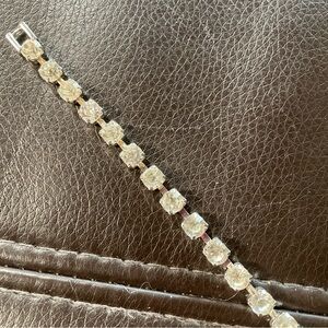 💜 3/$10 EUC Faux Diamond Tennis Bracelet